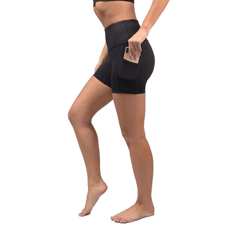 Yogalicious Women's Tech High Rise 3 1/2 Shorts
