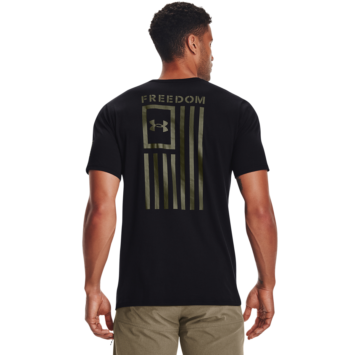 Under Armour Men's Athletic UA Freedom Flag T-Shirt Short Sleeve Tee,  Black/Gold, L 